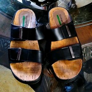 EUC Baretraps memory foam slide sandals